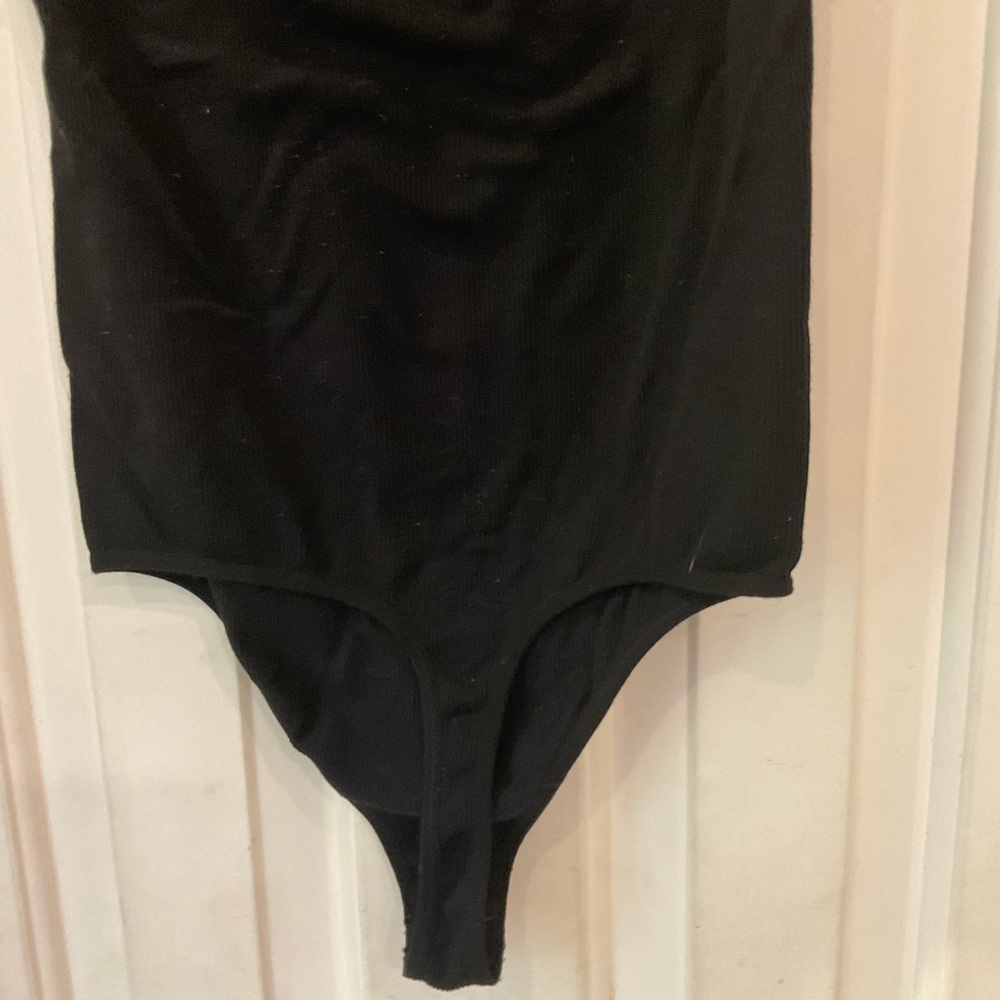 Mock Neck Turtleneck Black Body Suit, Snap Thong Bottom, Like New, Size Small - Picture 7 of 7